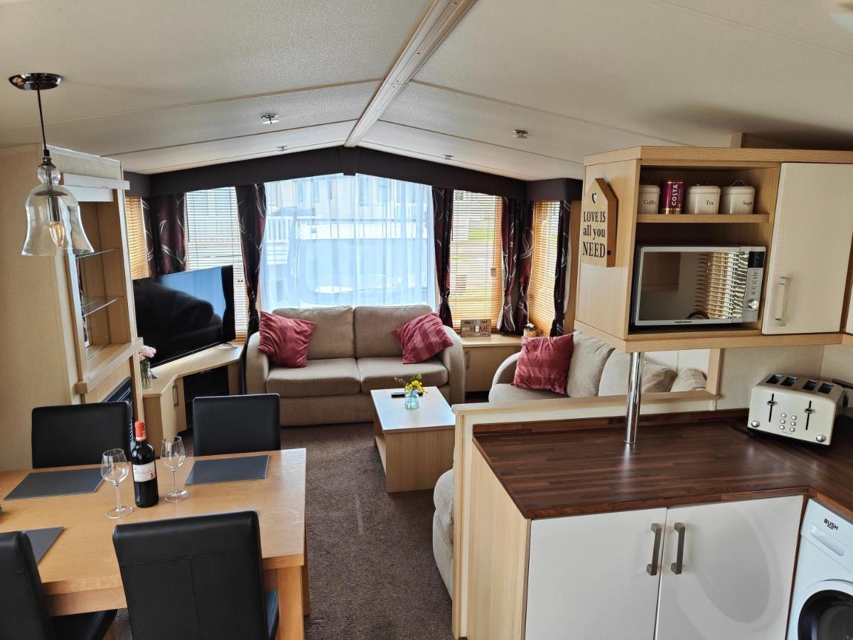 Holiday Home Sleeps Six Saint Leonards Eksteriør bilde